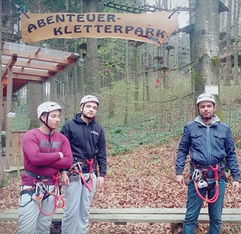 Vor dem Kletterpark Tannenbühl in Bad Waldsee